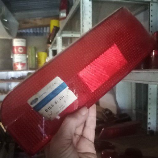 Ford New Mondeo, tail light - Private Seller Ford New Mondeo, tail light - Private Seller