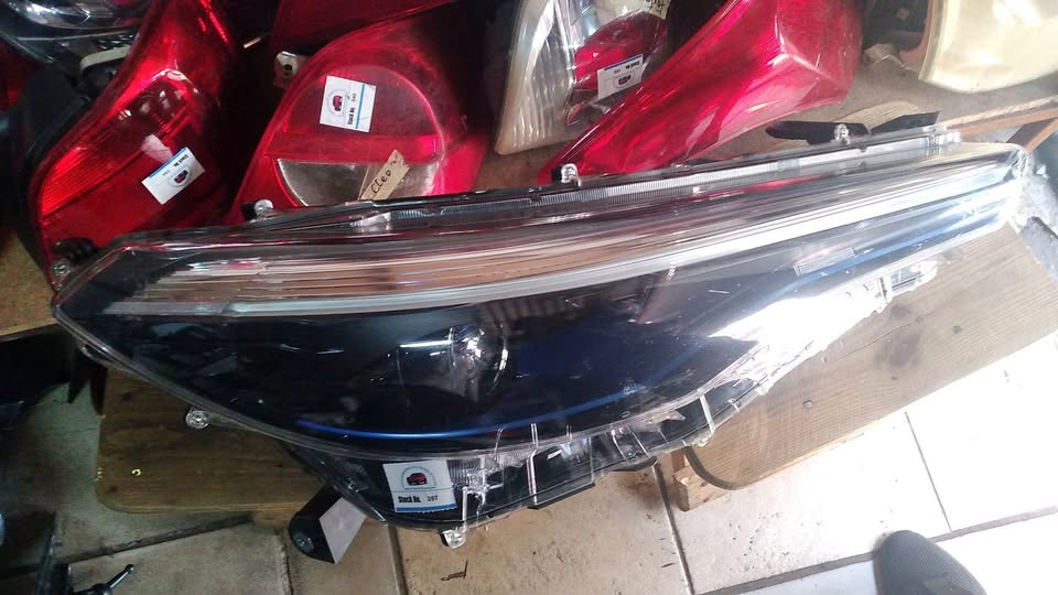 Toyota Corolla Cross Front light blue ribbon for Sale - Private Seller Toyota Corolla Cross Front light blue ribbon for Sale - Private Seller