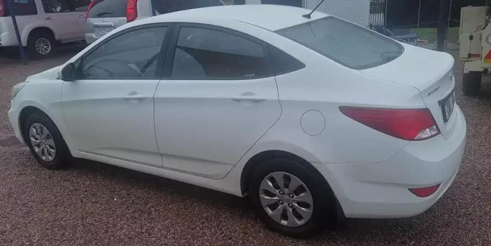 Hyundai Accents Stripping - Private Seller Hyundai Accents Stripping - Private Seller
