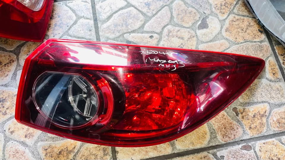 Mazda 3 taillight 2016 - Private Seller