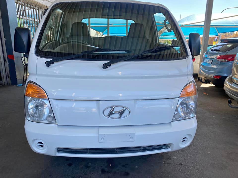 2010 HYUNDAI H-100 2.6 MANUAL