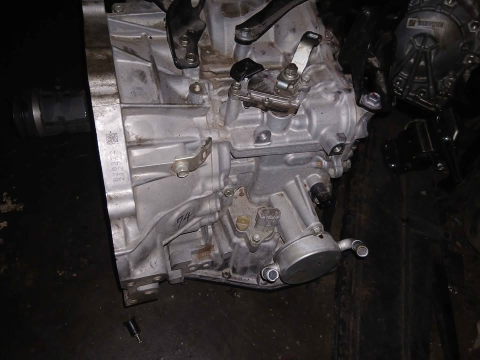 Toyota corolla cross automatic gearbox transmission k313 1.8 engine - Private Seller