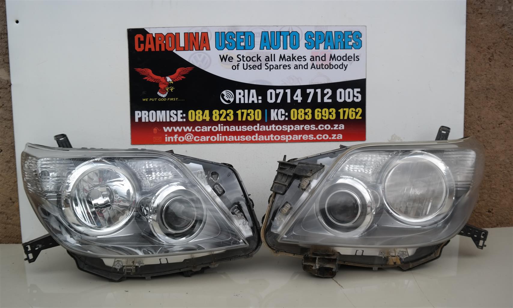 Toyota Prado left and right side xenon headlights - Private Seller Toyota Prado left and right side xenon headlights - Private Seller