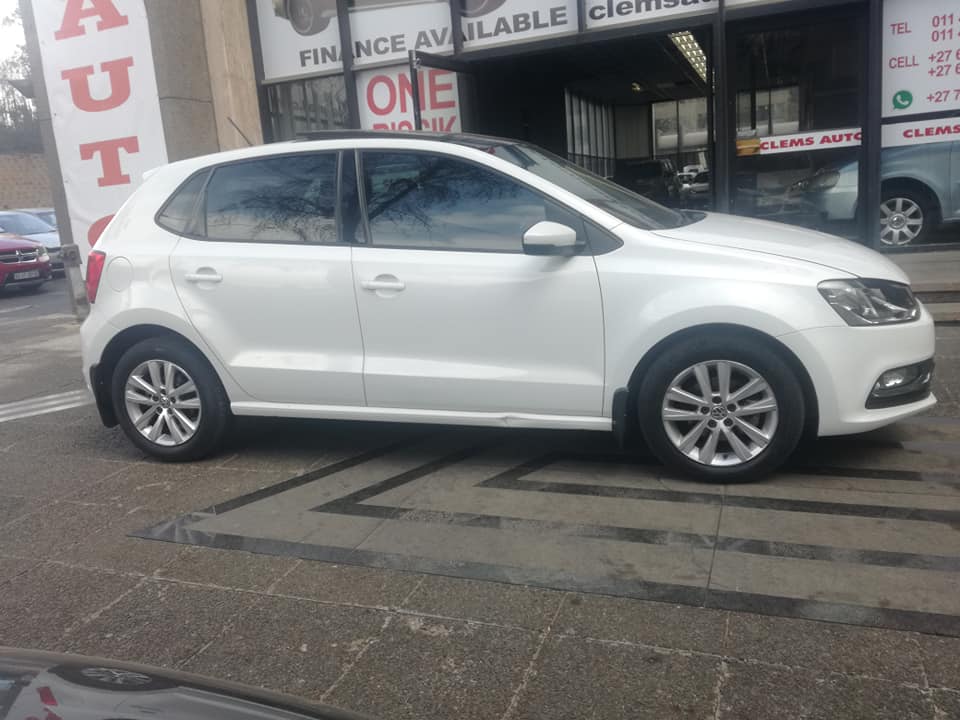 2016 Volkswagen polo 1.2tsi panoramic roof AVAILABLE
