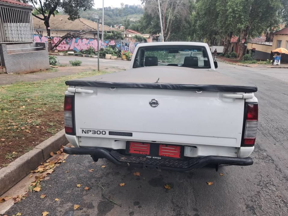 Nissan Np300 Hardbordy Single Cab 2017 for sale