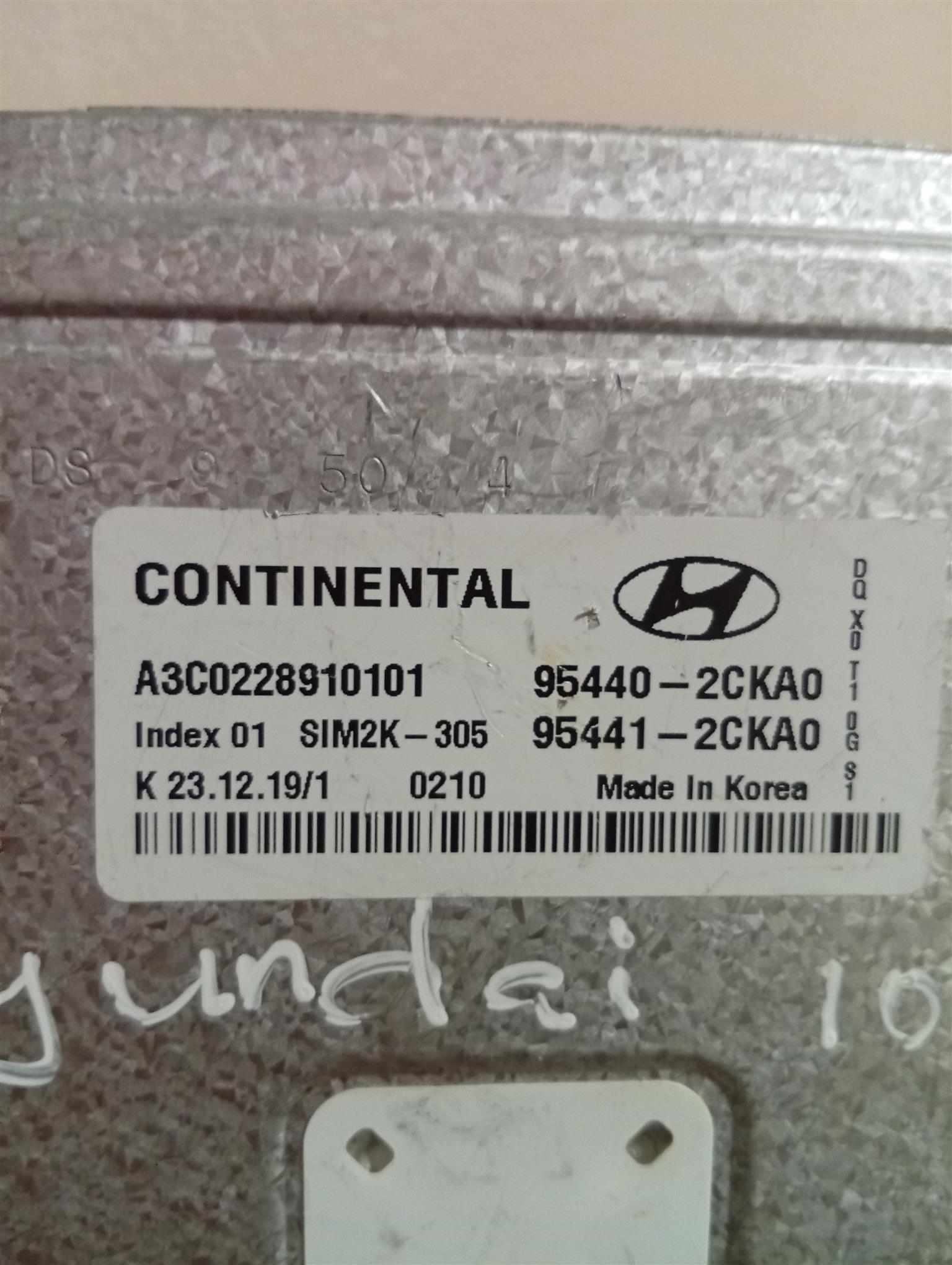 Hyundi ioniq AE ENGINE CONTROL UNIT computer box ECU 95441-2BAS0 / 24928745 DQ - Private Seller Hyundi ioniq AE ENGINE CONTROL UNIT computer box ECU 95441-2BAS0 / 24928745 DQ - Private Seller