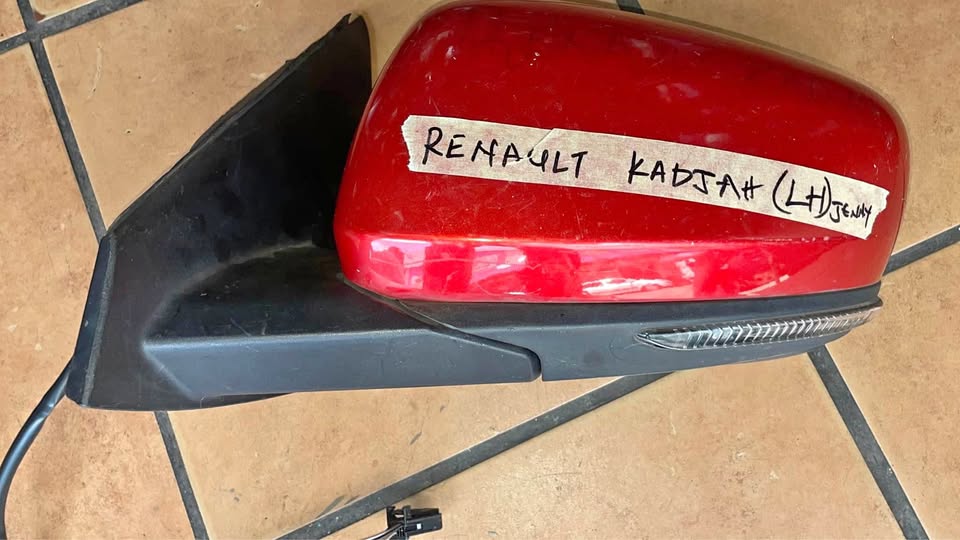 Renault Kadjar side mirror - Private Seller Renault Kadjar side mirror - Private Seller