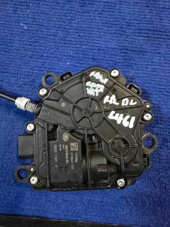 Range Rover Sport Right Rear Door Lock Actuator - Private Seller