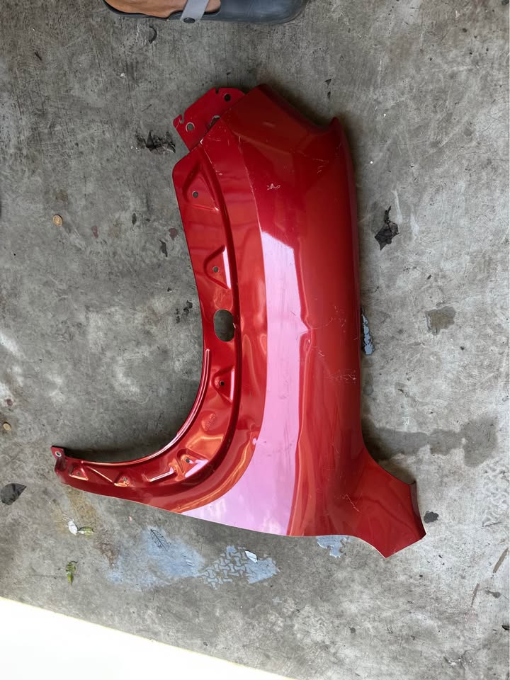 Renault kwid left side fender - Private Seller Renault kwid left side fender - Private Seller