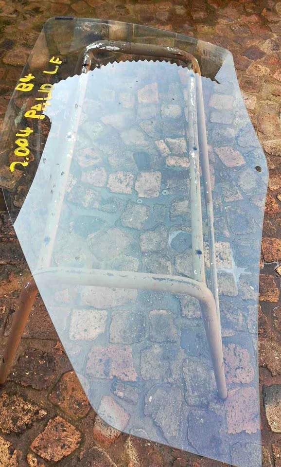 Fiat Palio 2door, Door glass left side - Private Seller Fiat Palio 2door, Door glass left side - Private Seller