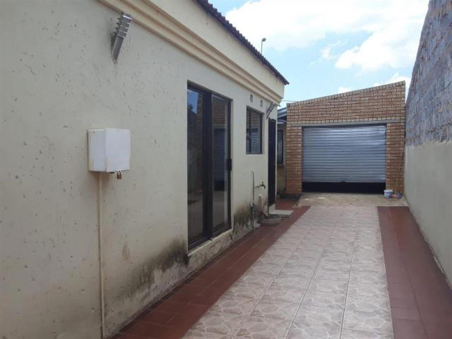 Bank repossessed properties in vosloorus Junk Mail