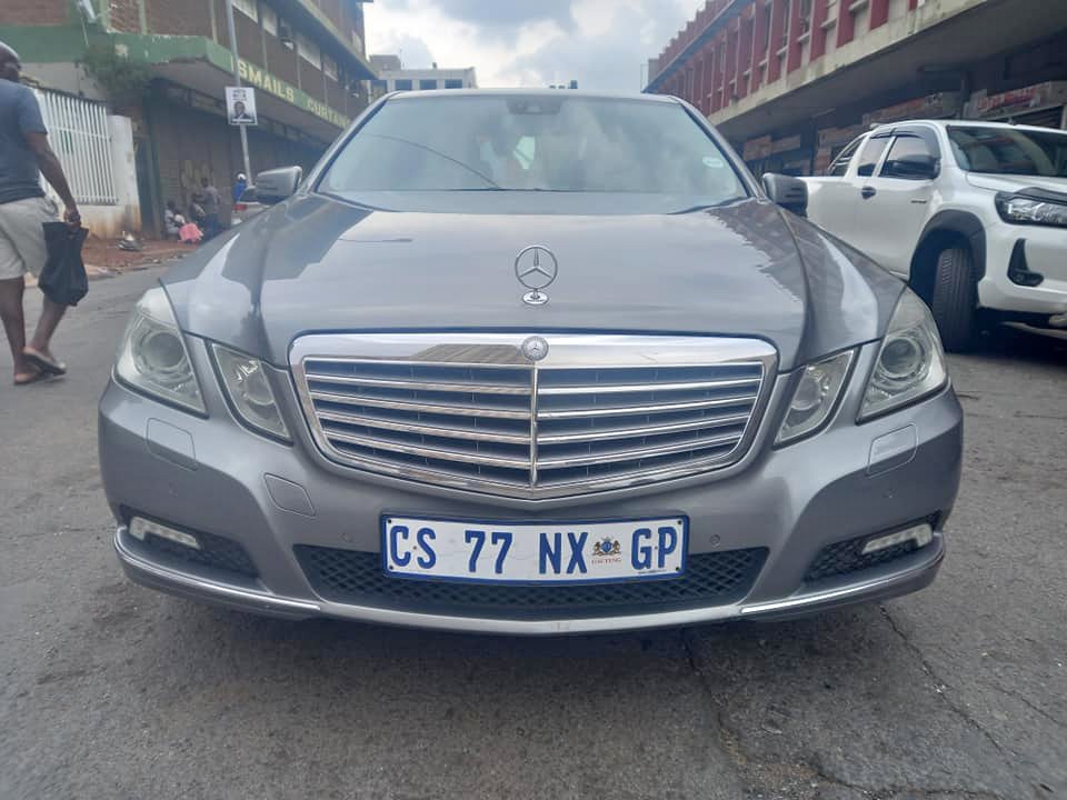2011 MERCEDES BENZ E200 CGI PETROL, AUTOMATIC TRANSMISSION, GREY COLOUR