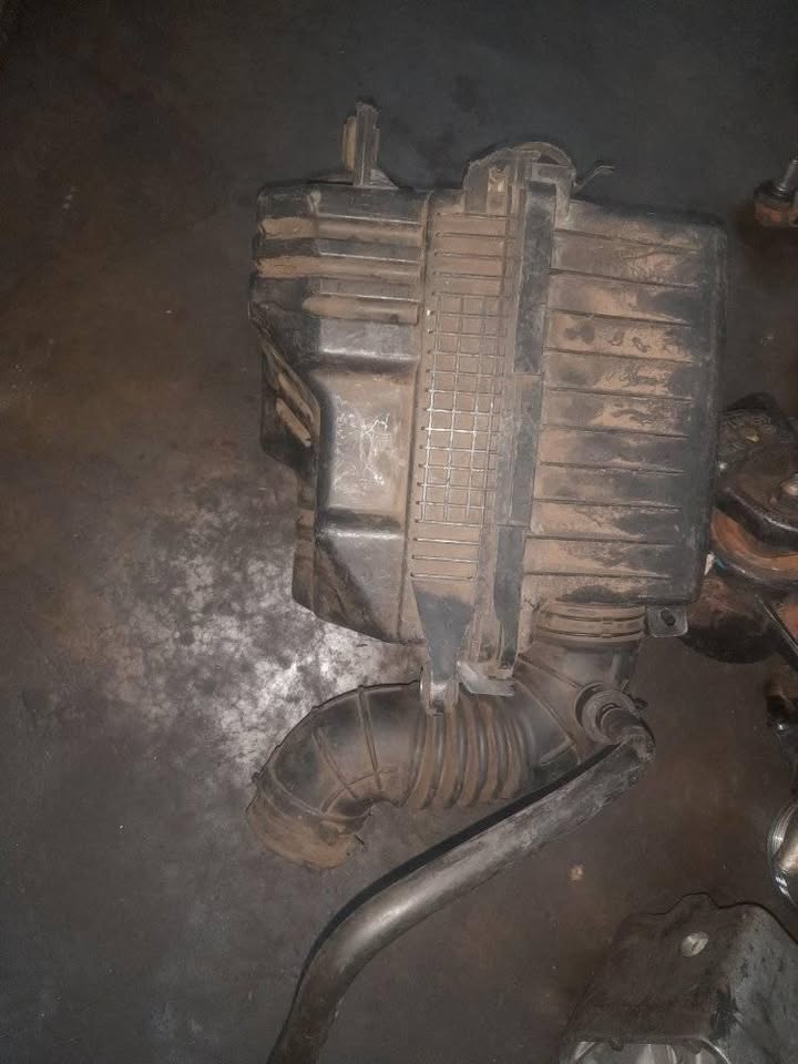 2012 To 2016 KIA RIO AIR FILTER BOX - Private Seller