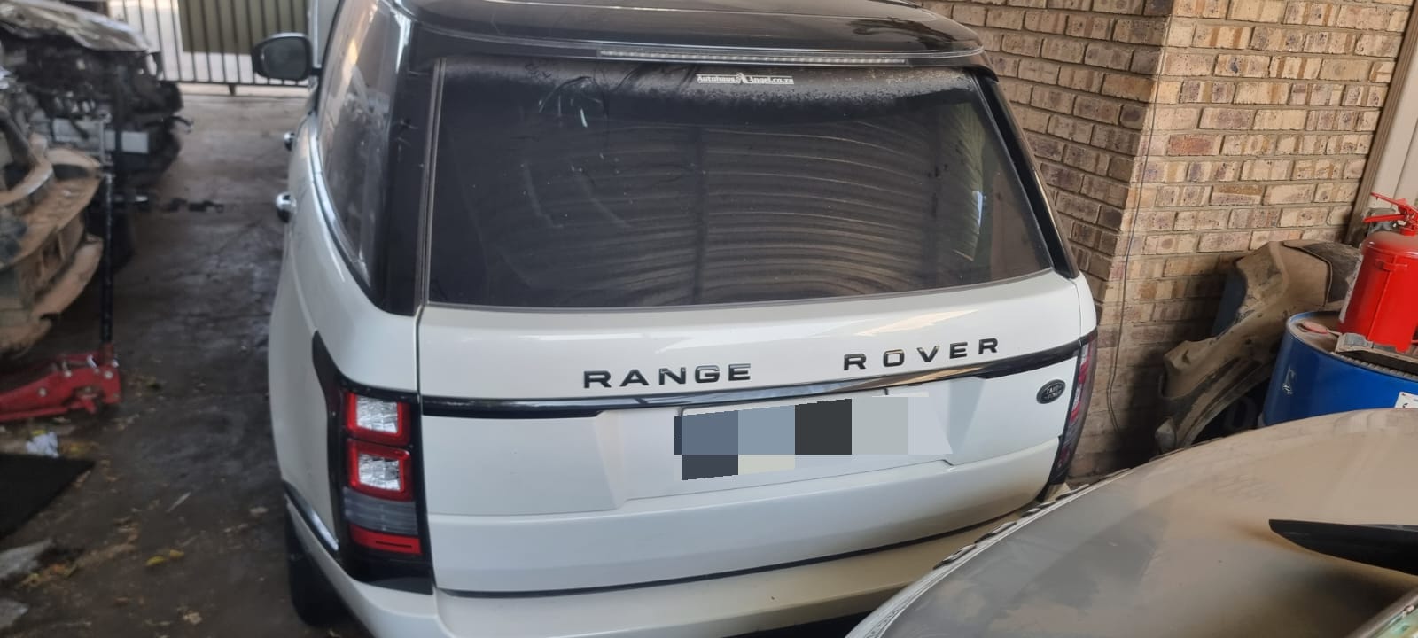 2013 Range Rover Vogue 4.4 SDV8 Spares - White in colour