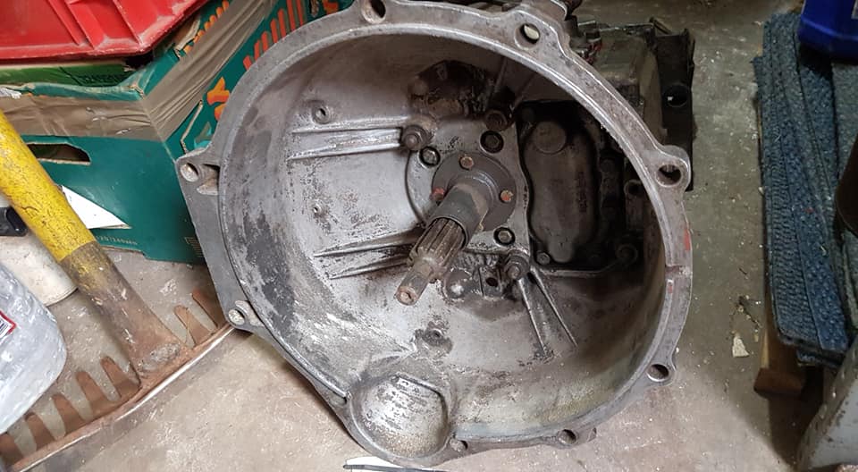 W114 gearbox and seat recliners and brand new break pads - Private Seller