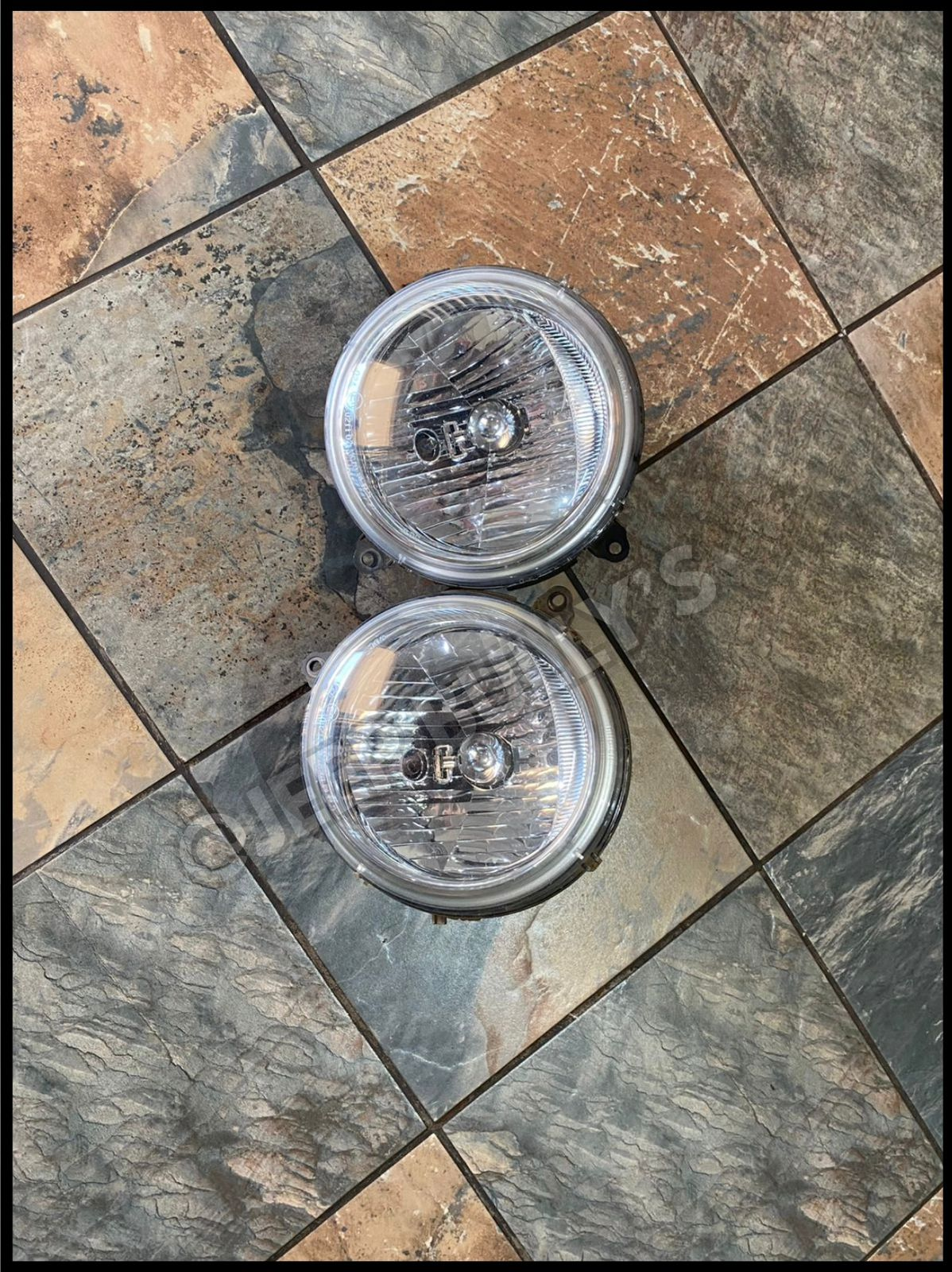 Jeep Cherokee Kj: Second Hand Left And Right Side Headllights - Private Seller Jeep Cherokee Kj: Second Hand Left And Right Side Headllights - Private Seller
