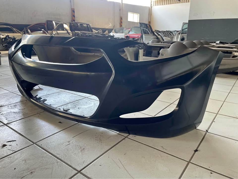 Hyundai accent Front bumper