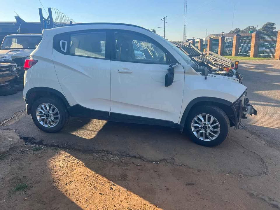 MAHINDRA KUV 100 DIESEL STRIPPING FOR PARTS CALL OR WHATSAPP Carl @CIRCLE 7 USED PARTS - Private Seller MAHINDRA KUV 100 DIESEL STRIPPING FOR PARTS CALL OR WHATSAPP Carl @CIRCLE 7 USED PARTS - Private Seller