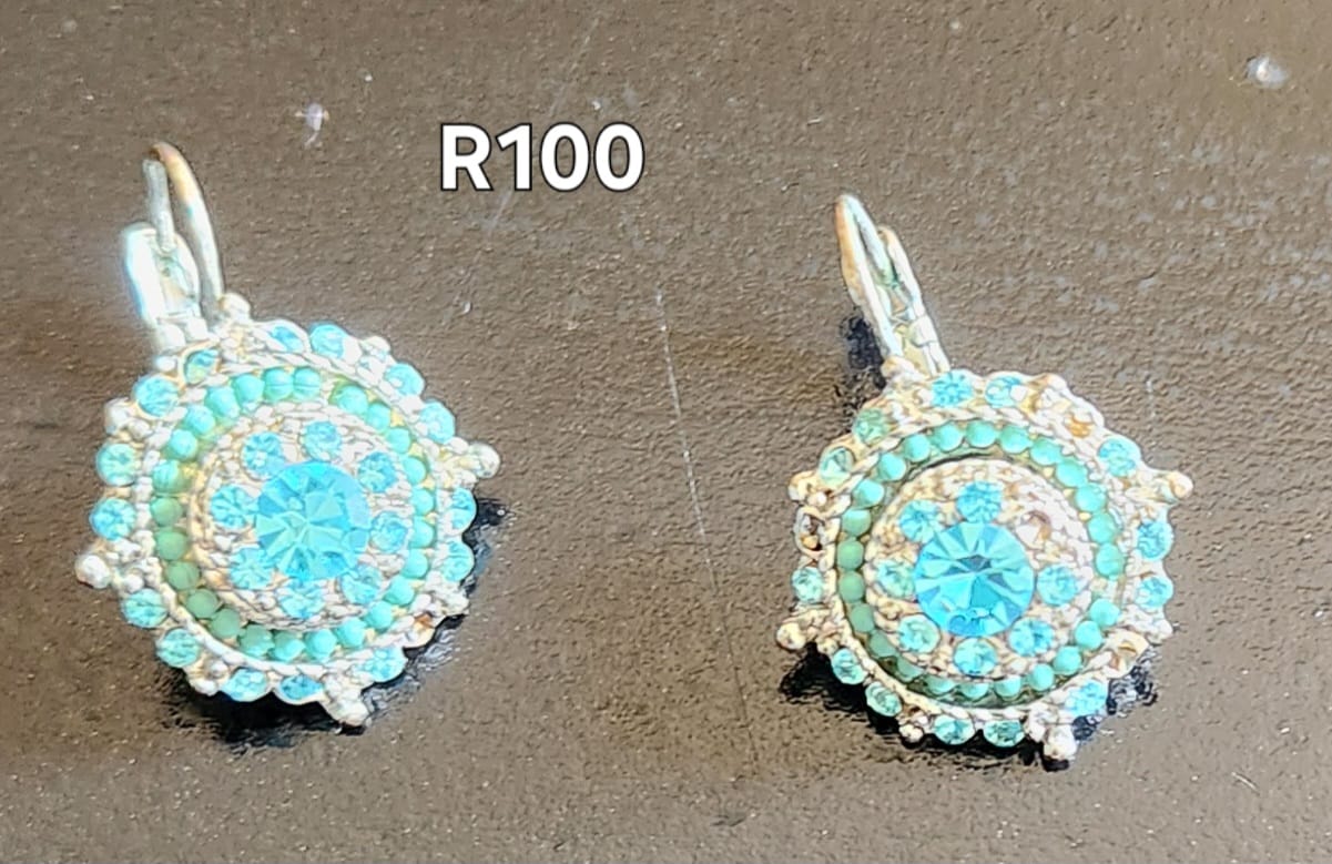 Elegant Earrings Elegant Earrings