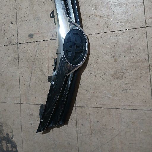 Toyota prestige grill - Private Seller Toyota prestige grill - Private Seller