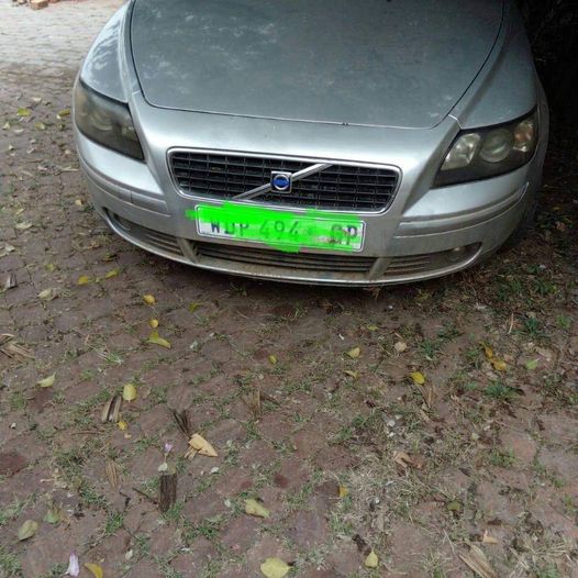 VOLVO S40 STRIPPING FOR SPARES (DELIVERY COUNTRY WIDE) - Private Seller VOLVO S40 STRIPPING FOR SPARES (DELIVERY COUNTRY WIDE) - Private Seller