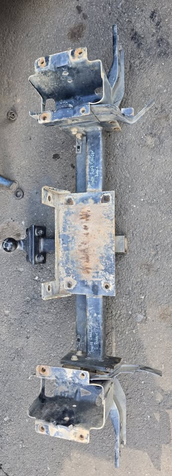 Toyota Land Cruiser Pick Up 70-79 Series Towbar - Private Seller Toyota Land Cruiser Pick Up 70-79 Series Towbar - Private Seller