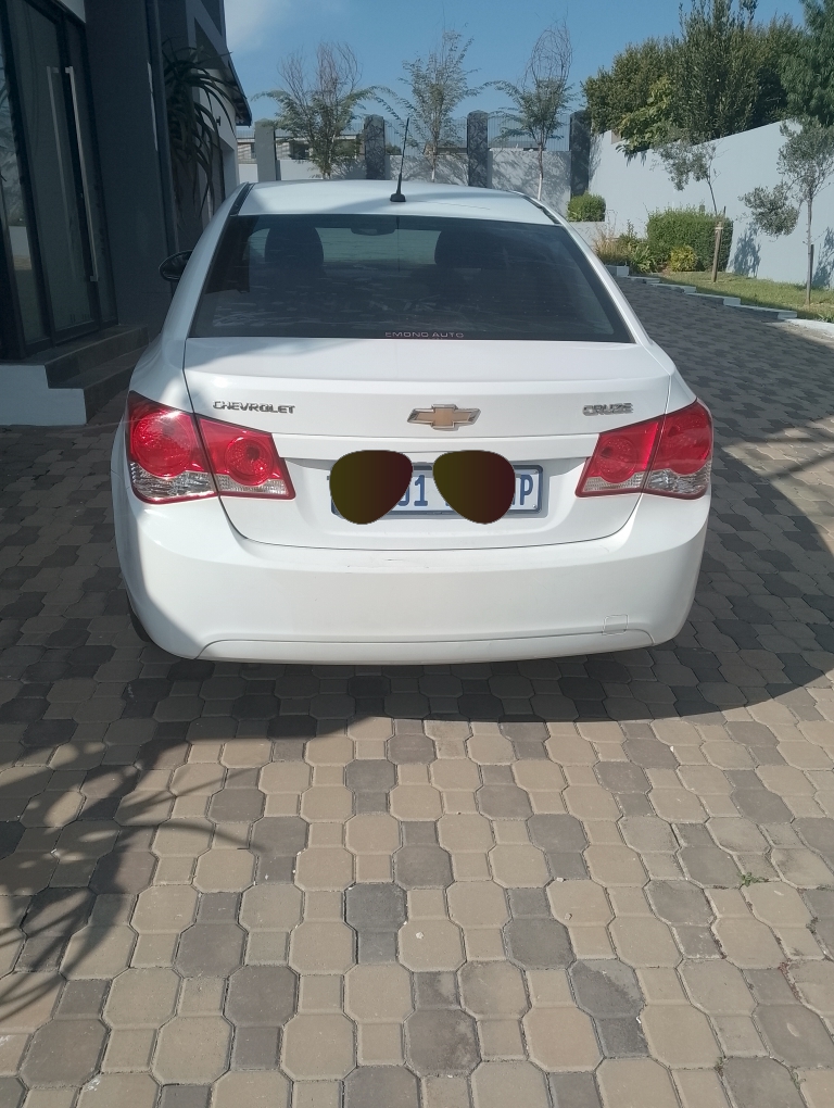 Used 2011 Chevrolet Cruze sedan 1.6 L - Private Seller Used 2011 Chevrolet Cruze sedan 1.6 L - Private Seller