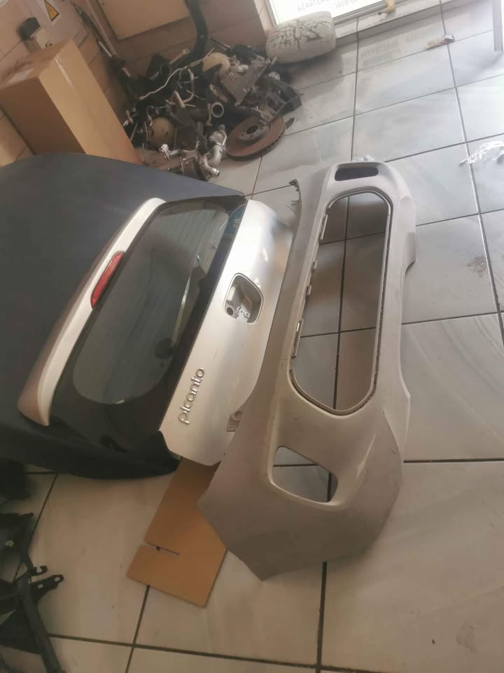Kia Picanto tailgate and rear bumper - Private Seller Kia Picanto tailgate and rear bumper - Private Seller