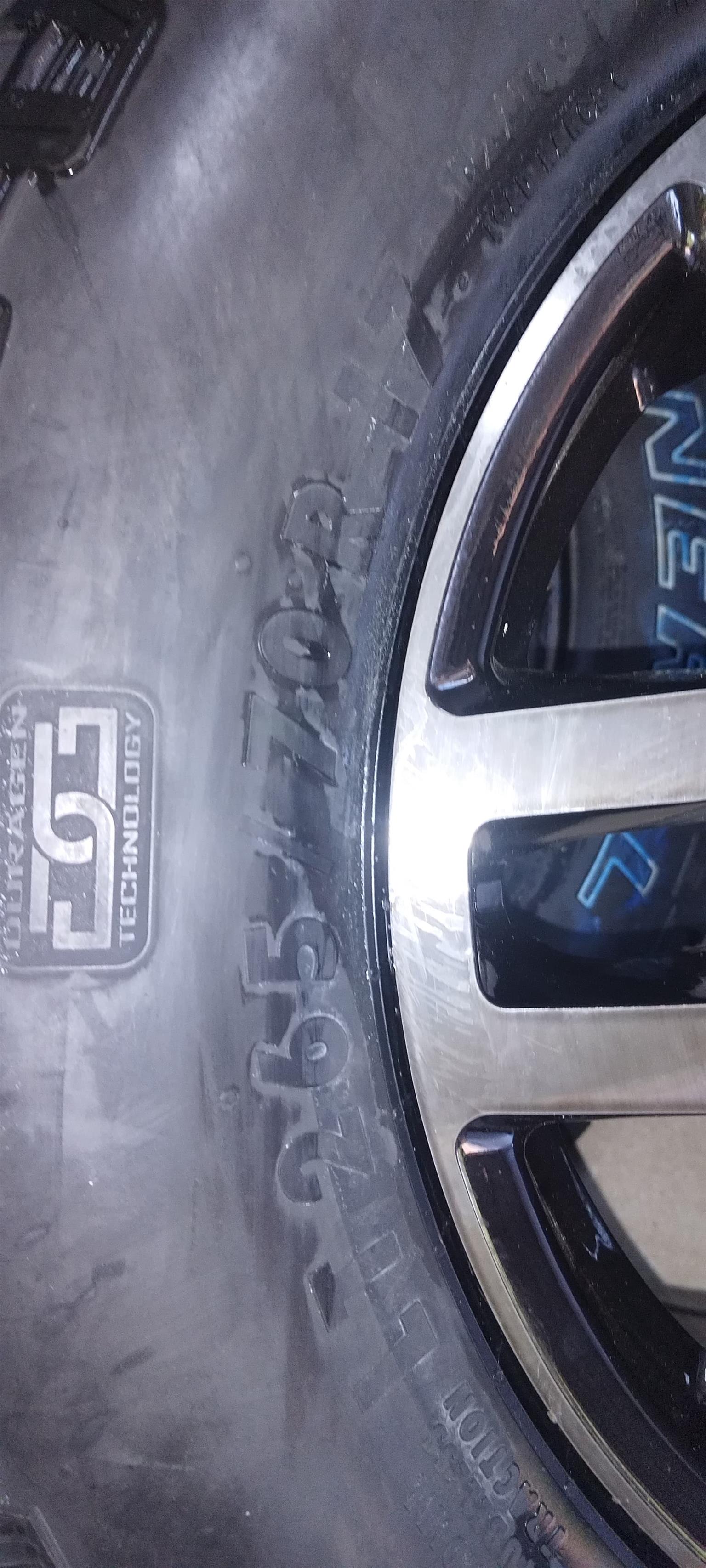 General Graber 265/70 R17 with raptor rim