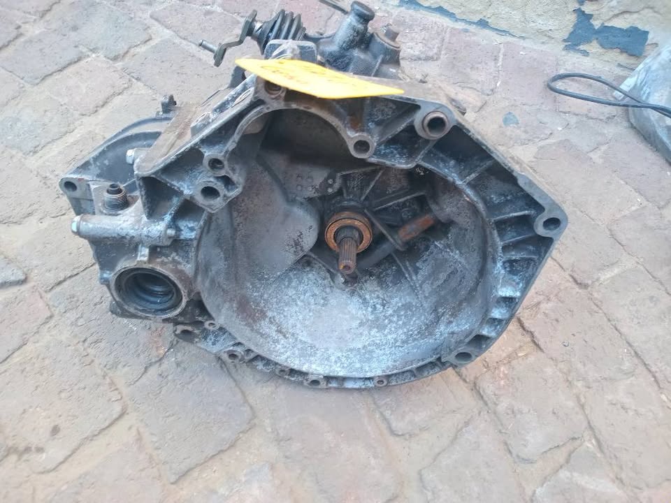 Fiat uno 1.1 gearbox for sale - Private Seller Fiat uno 1.1 gearbox for sale - Private Seller