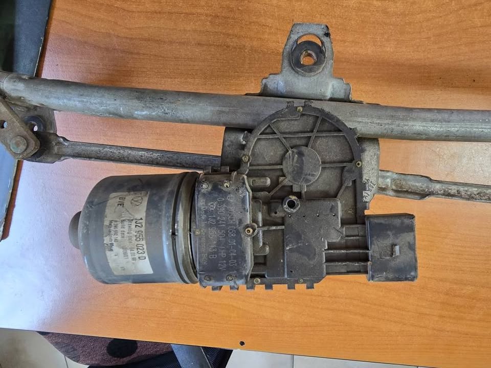 Volkswagen Golf 4/Jetta 4 Wiper Motor and Mechanism For Sale - Private Seller