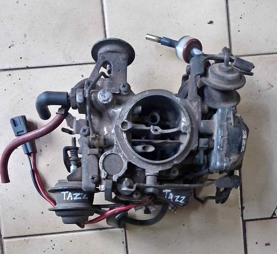 Toyota Tazz carburettor