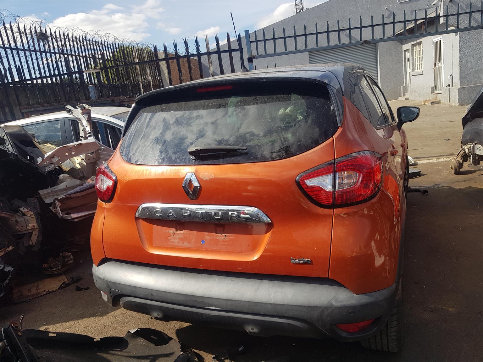 2016 Renault Captur Manual transmission Stripping for spares - Private Seller