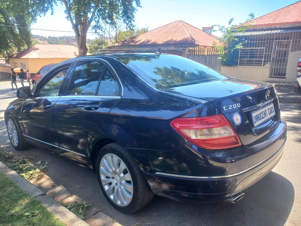 2009 MERCEDES BENZ C200 KOMPRESSOR PETROL, AUTOMATIC, BLUE COLOR, MILEAGE 95000KMS
