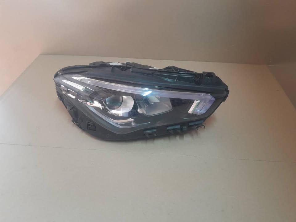 2018-2020 MERCEDES BENZ CLA RIGHT SIDE HEADLIGHT FOR SALE