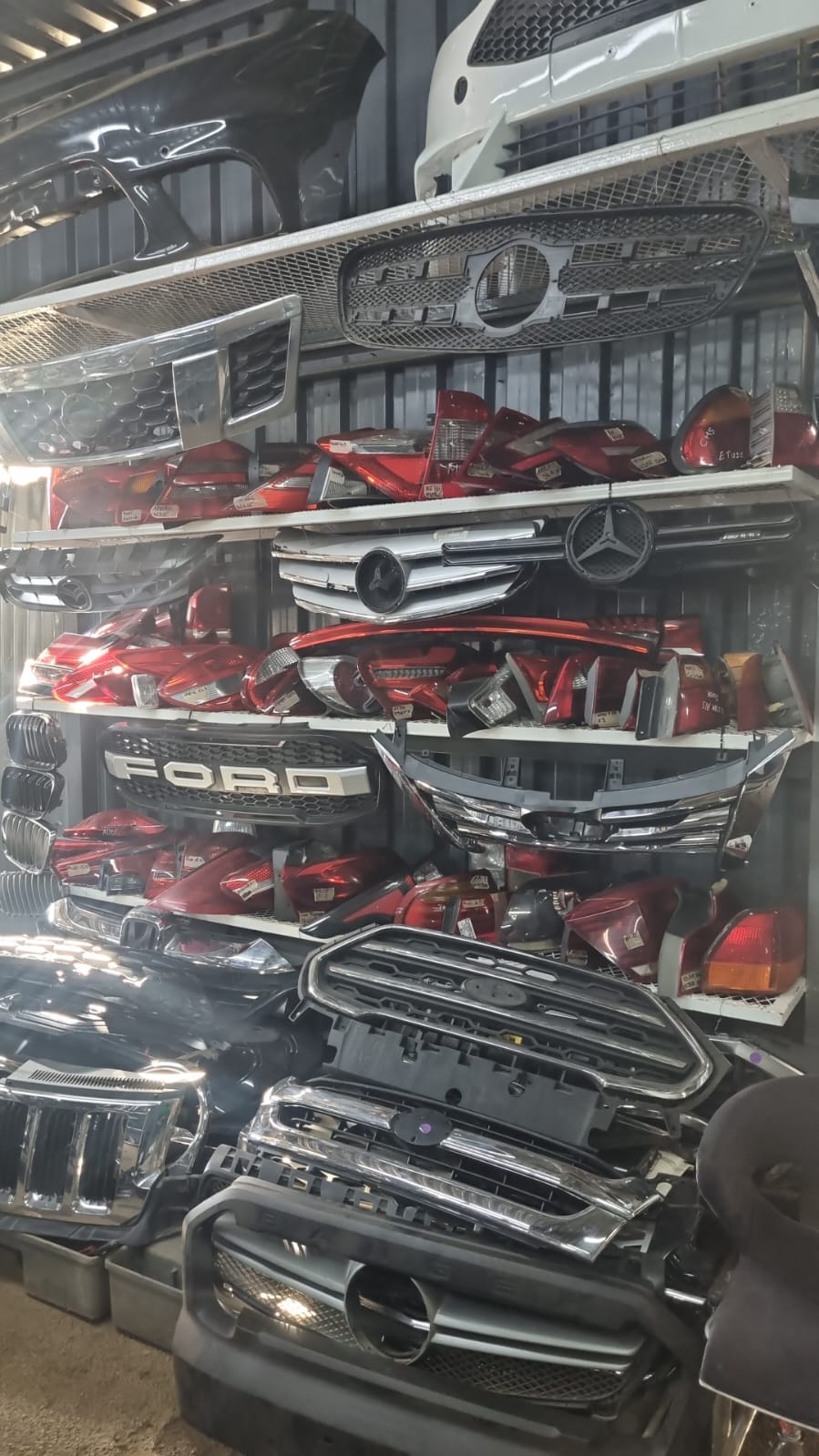 genuine new and used parts for mercedes - Private Seller