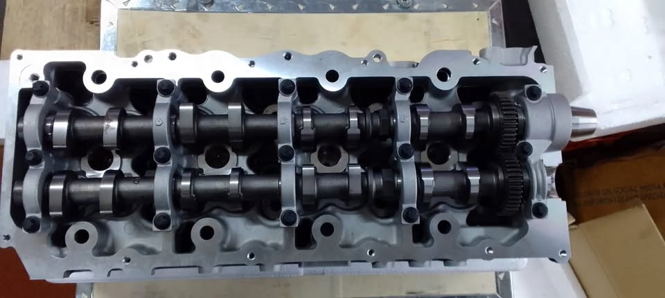 Toyota 2.5D4D (2kd) fortuner/hilux/quantum cylinder head - Private Seller