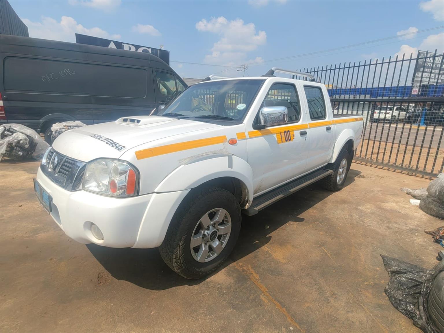 Stripping for Spares: Nissan Np300 Hardbody 2018 diesel manual