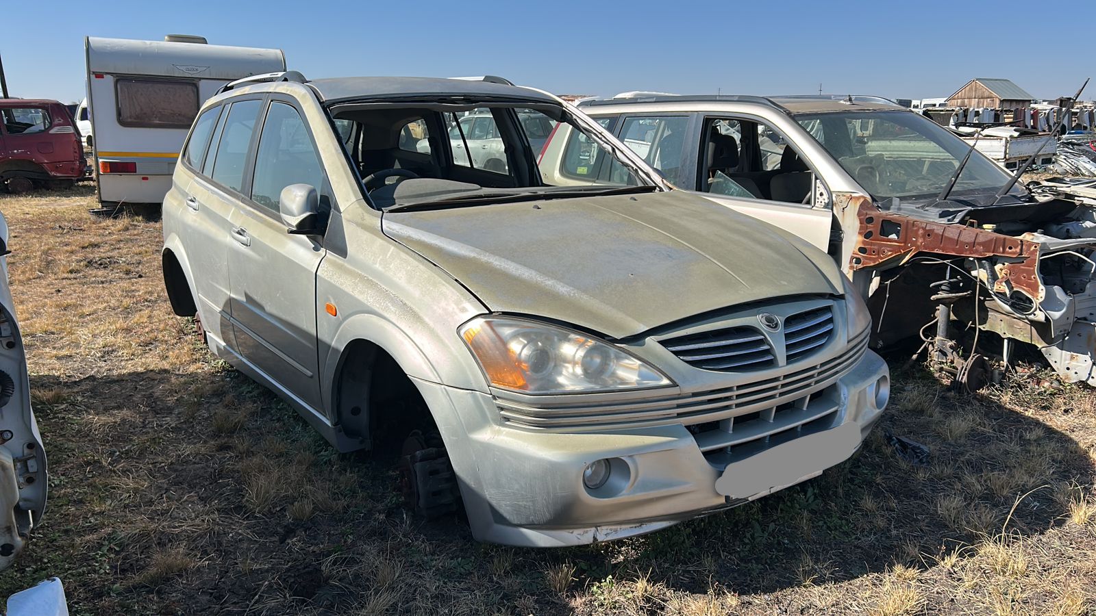 SSANGYONG kyron stripping for parts
