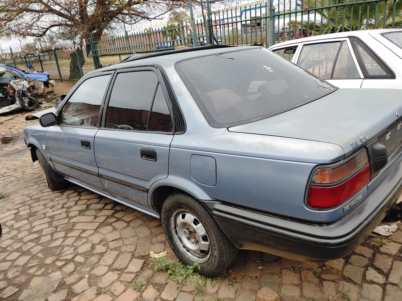 TOYOTA COROLLA 1600  BODY PARTS FOR SALE