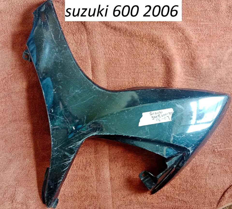 07 Suzuki GSXR600 Cowling Fairing Panel 1 - Private Seller 07 Suzuki GSXR600 Cowling Fairing Panel 1 - Private Seller