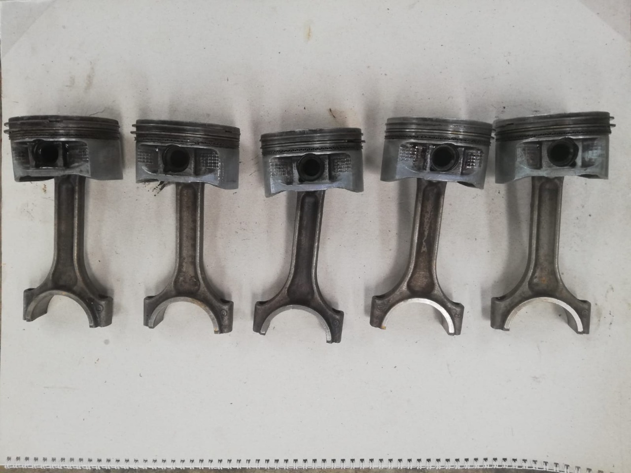 PISTONS FOR VOLVO S60 ON SALE (DELIVERY COUNTRY WIDE) - Private Seller