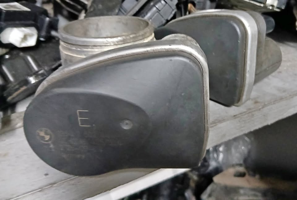 Bmw e90 320i throttle bodies - Private Seller Bmw e90 320i throttle bodies - Private Seller