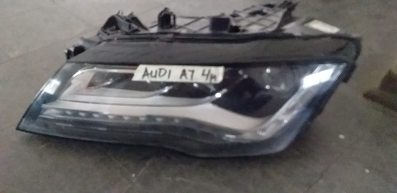 Audi A7 headlight - Private Seller