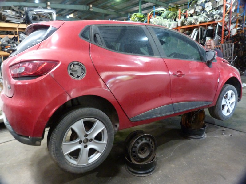 Renault Clio IV 900T Expression Manual - 2014 STRIPPING FOR SPARES - Private Seller Renault Clio IV 900T Expression Manual - 2014 STRIPPING FOR SPARES - Private Seller