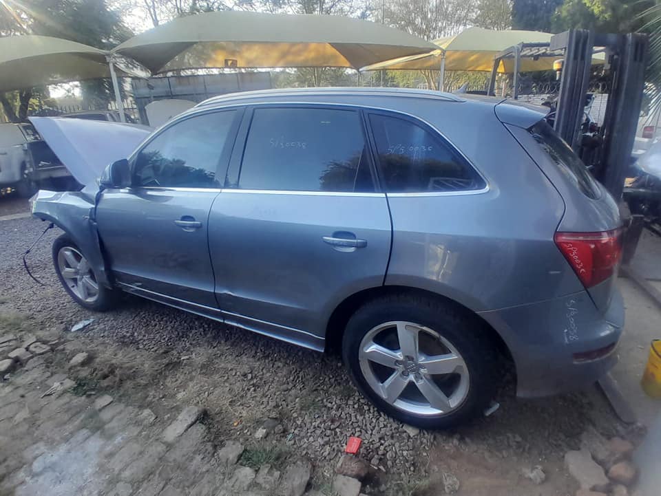 2012 AUDI Q5 2.0 TFSI QUATTRO AUTOMATIC STRIPPING FOR SPARES - Private Seller