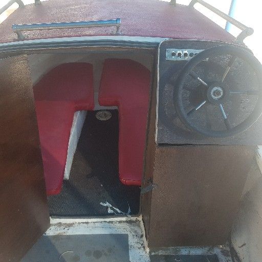 Cabin boat