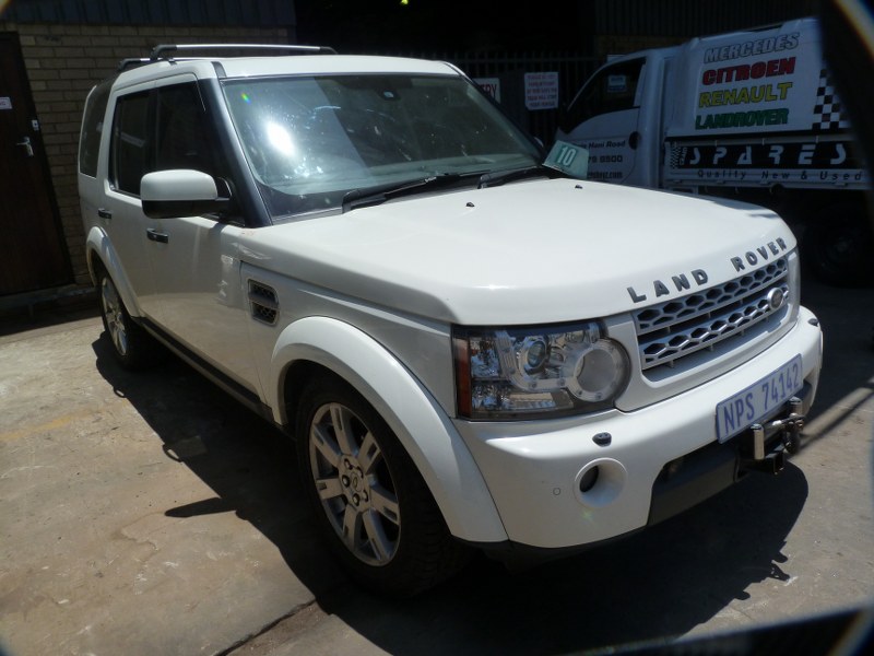 Land Rover Discovery 4 2.0 TD V6 SE AT - 2010 STRIPPING FOR SPARES - Private Seller Land Rover Discovery 4 2.0 TD V6 SE AT - 2010 STRIPPING FOR SPARES - Private Seller