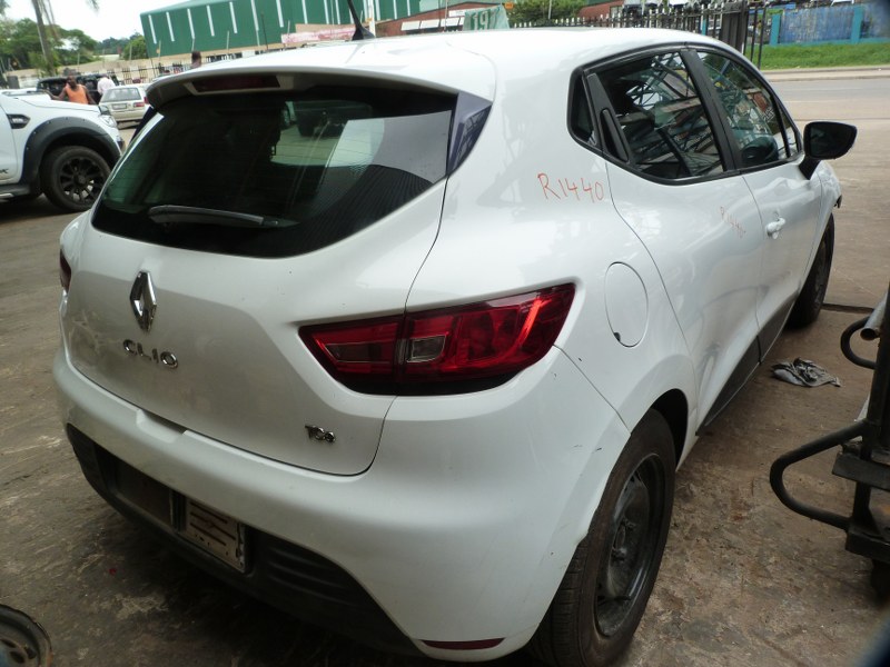 Renault Clio IV 900T Manual White - 2018 SPARESBOYZ STRIPPING FOR SPARES - Private Seller Renault Clio IV 900T Manual White - 2018 SPARESBOYZ STRIPPING FOR SPARES - Private Seller