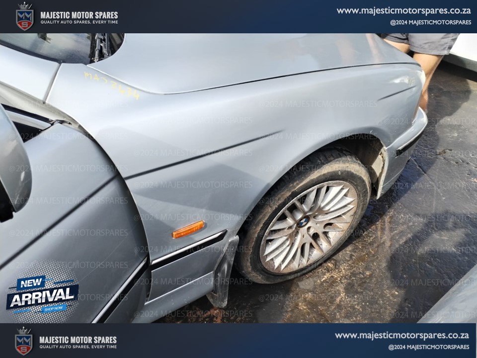 1999 bmw 528i e39 fenders for sale used - Private Seller